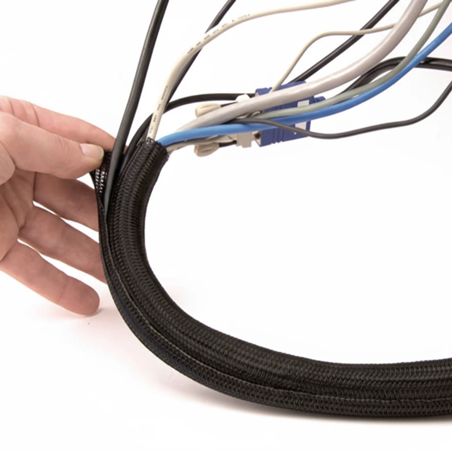 1 1/4" Black Techflex F6 Wrap-Around Braided Sleeving 25ft - Image 4