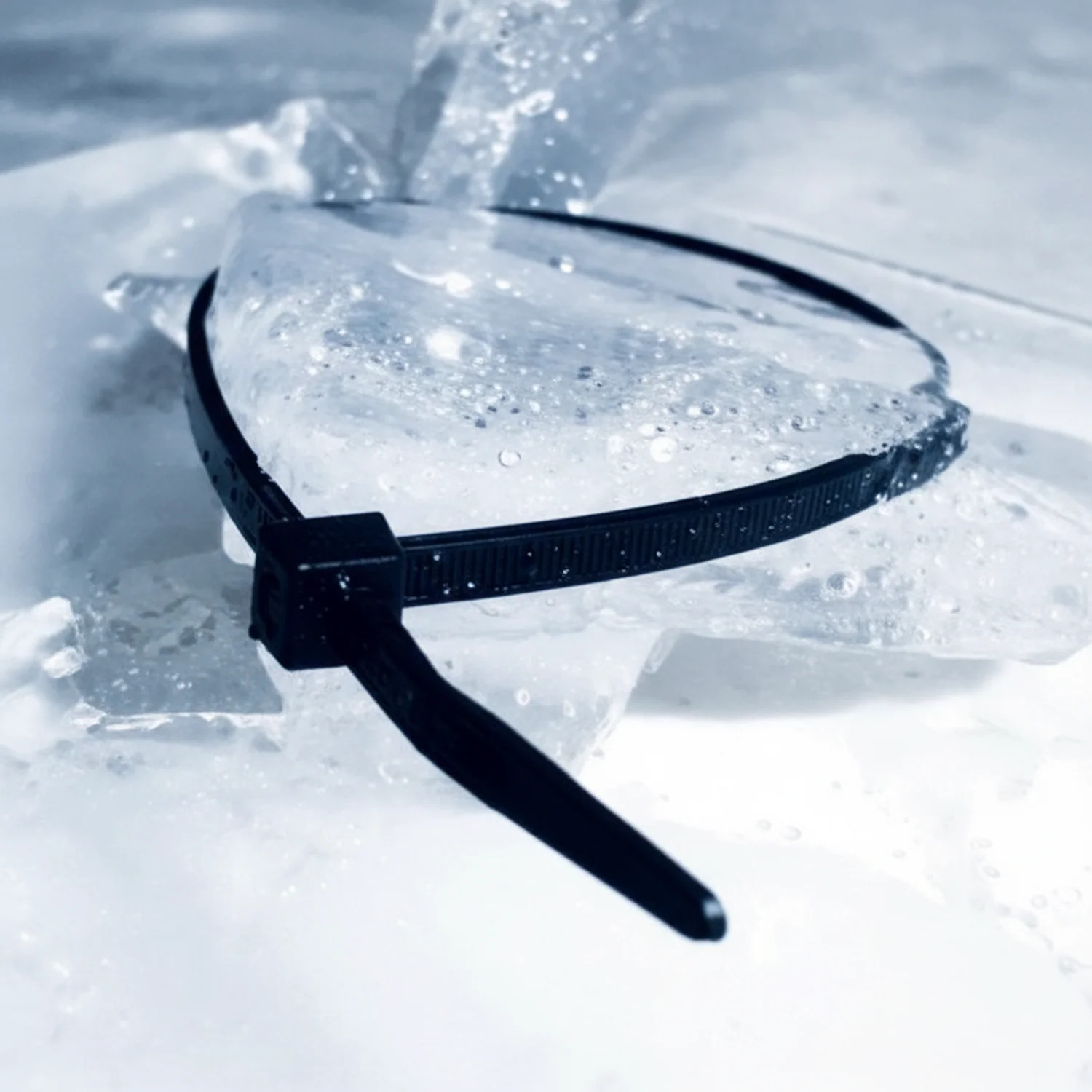 11.1" 50lb UV Black Cold Weather Frosty Cable Ties / Zip Ties 100/bag Part # FT11-50-0C - Image 3