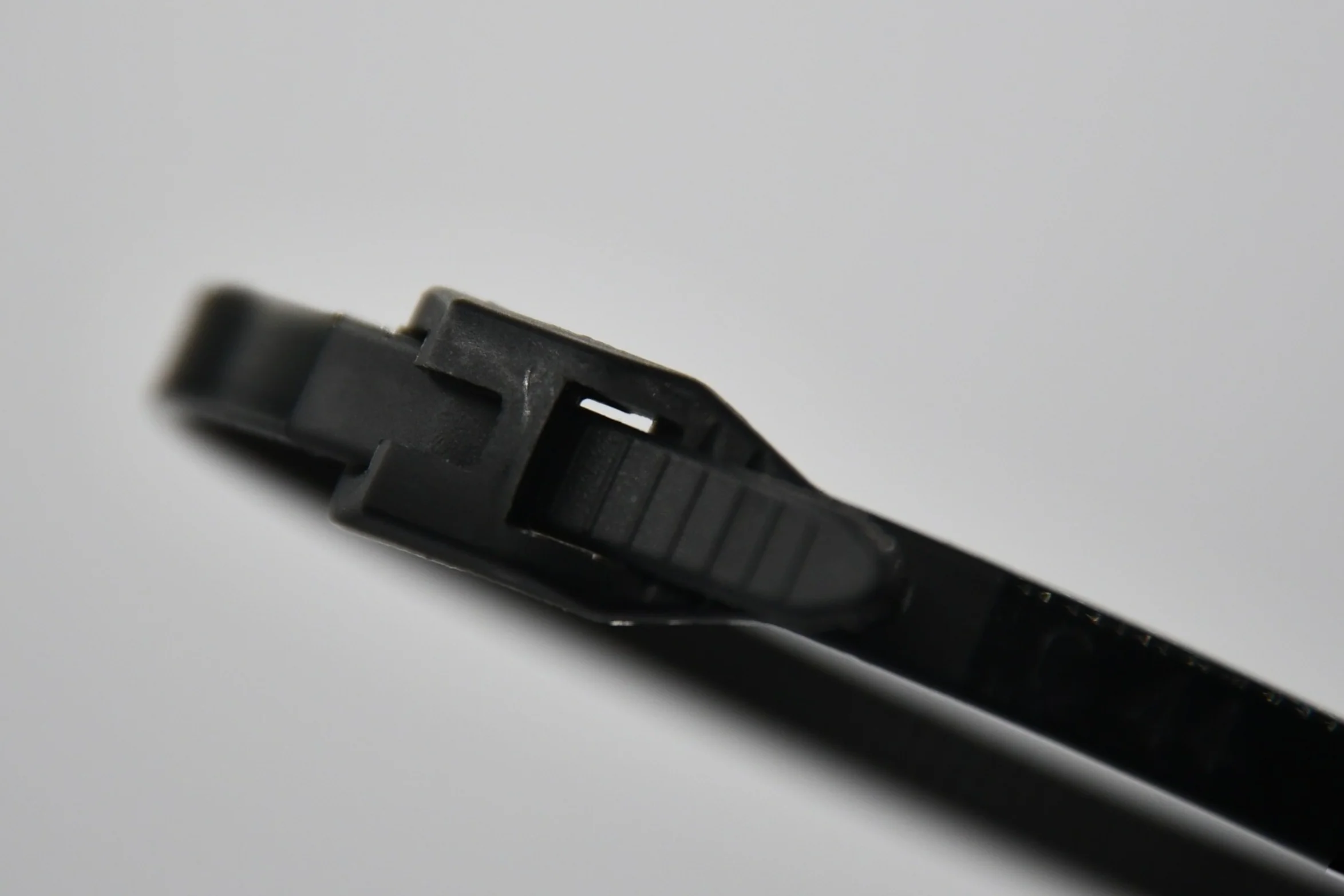 4" 18lb Black Low Profile/In-Line Cable Ties / Zip Ties 100/bag Part #LP4-18-0C
