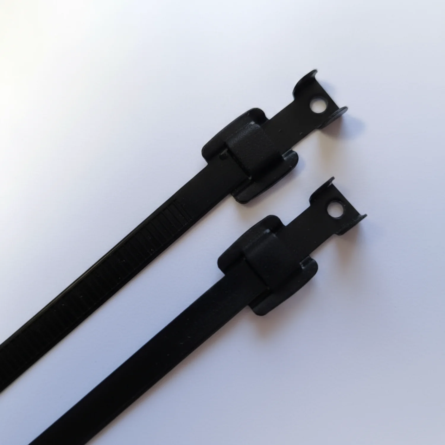 6" 330lb Releasable Black PPA Coated 316 Stainless Steel Cable Ties / Zip Ties 100/bag Part #SSPC6R-PPA-330-C - Image 2