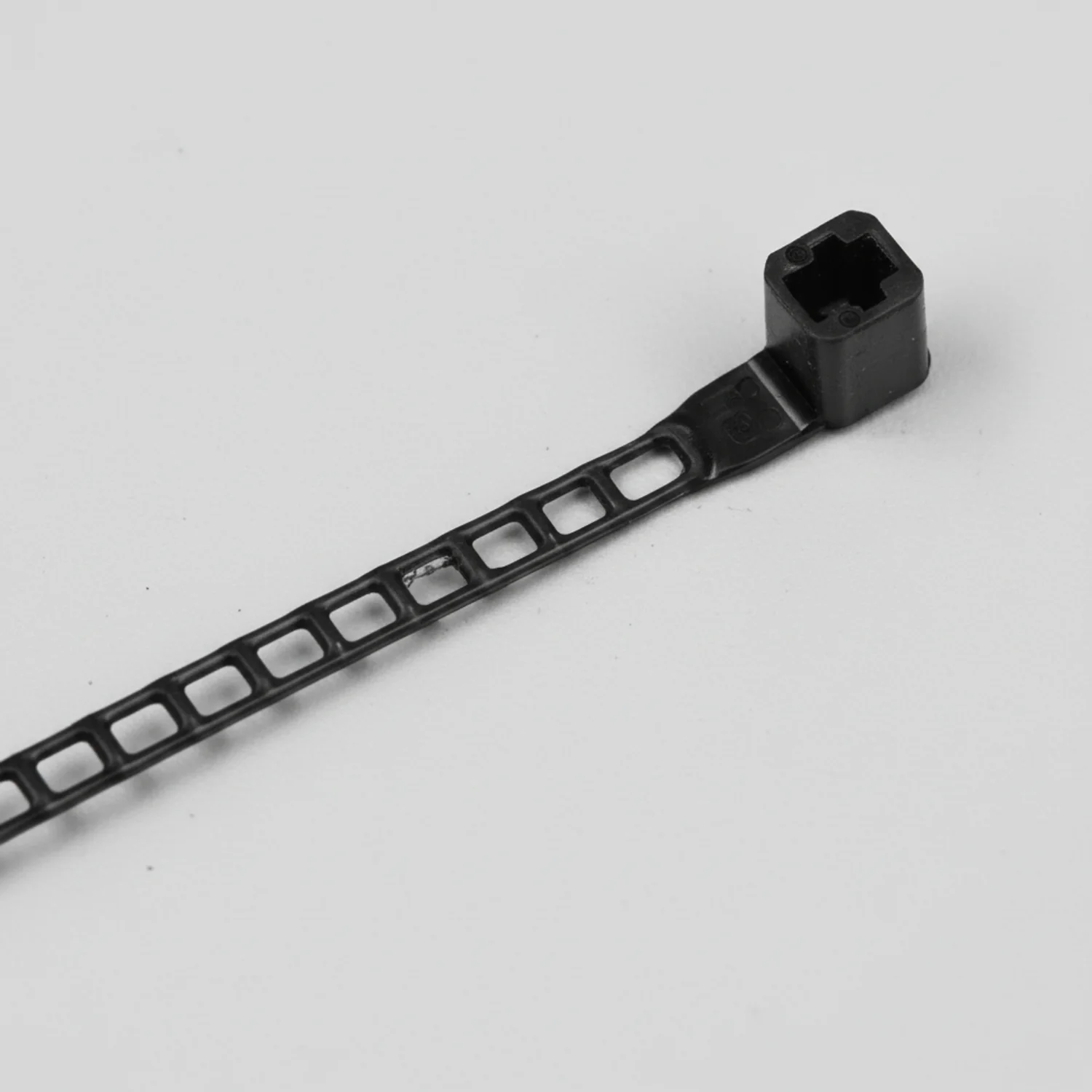 7" 40lb Black Ladder Style Nylon Cable Ties / Zip Ties 1000/bag Part #Ladder7-40-0M