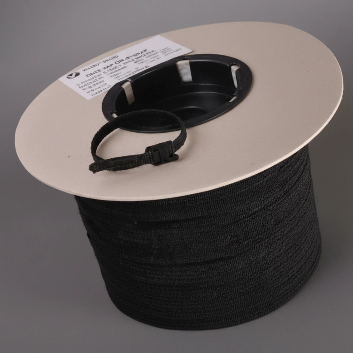 8" x 1" Velcro® Brand One Wrap® Straps Black 675/Spool - Image 17