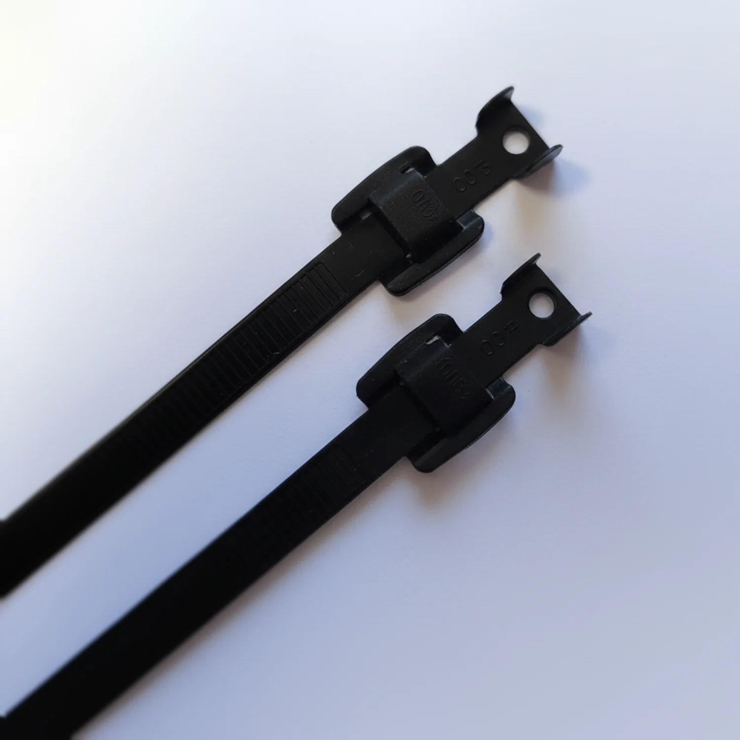 9" 330lb Releasable Black PPA Coated Stainless Steel Cable Ties / Zip Ties 100/bag Part #SSPC9R-PPA-330-C - Image 2