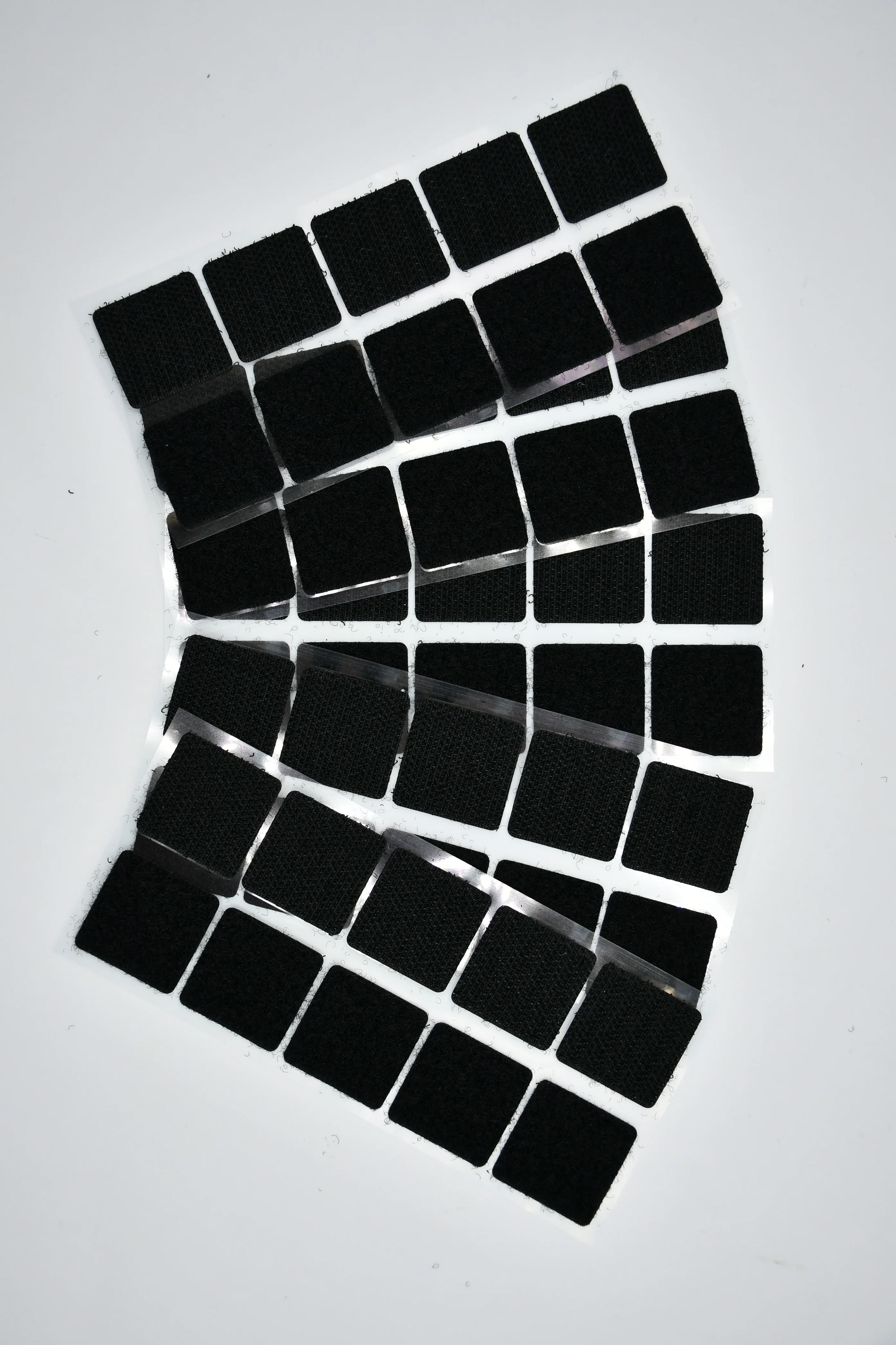 Grizzly Supply 1" Black Adhesive Hook and Loop Square 25/pk - Image 4