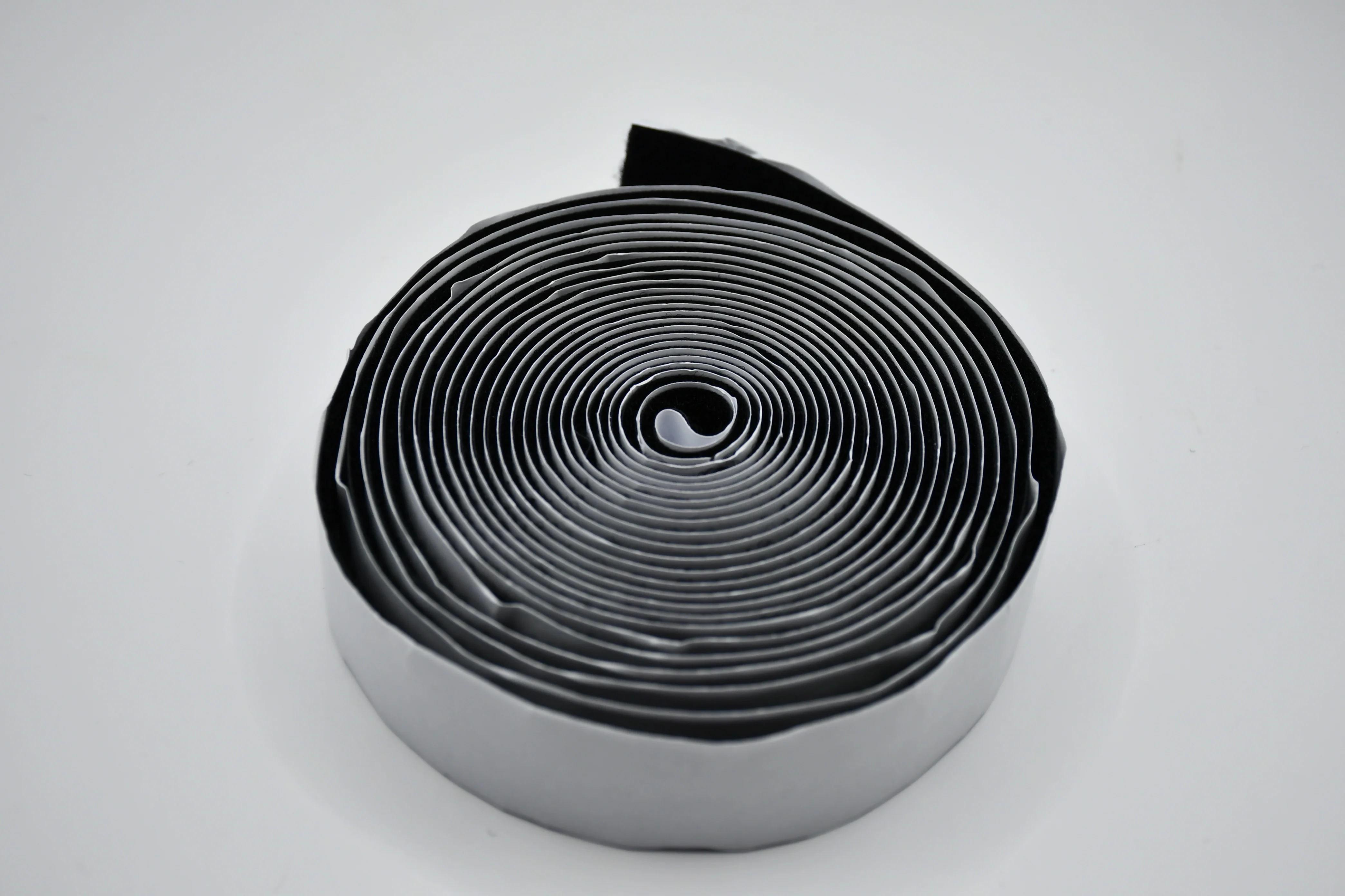 Grizzly Supply 15'x1" Black Adhesive Hook and Loop Roll 1/pk - Image 6