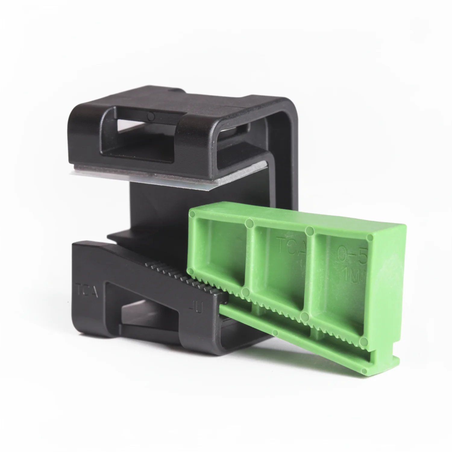 HellermannTyton 151-01565 Wedge Clip, 0.0"–0.20" Panel Thickness, PA66HSGF, Black/Green, 200/bag