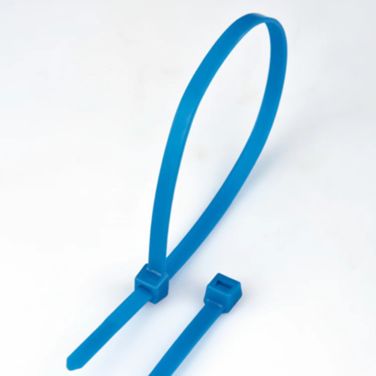 Panduit PLT2S-M76 7" 50lb Tefzel Cable Ties / Zip Ties 1000/bag - Image 2